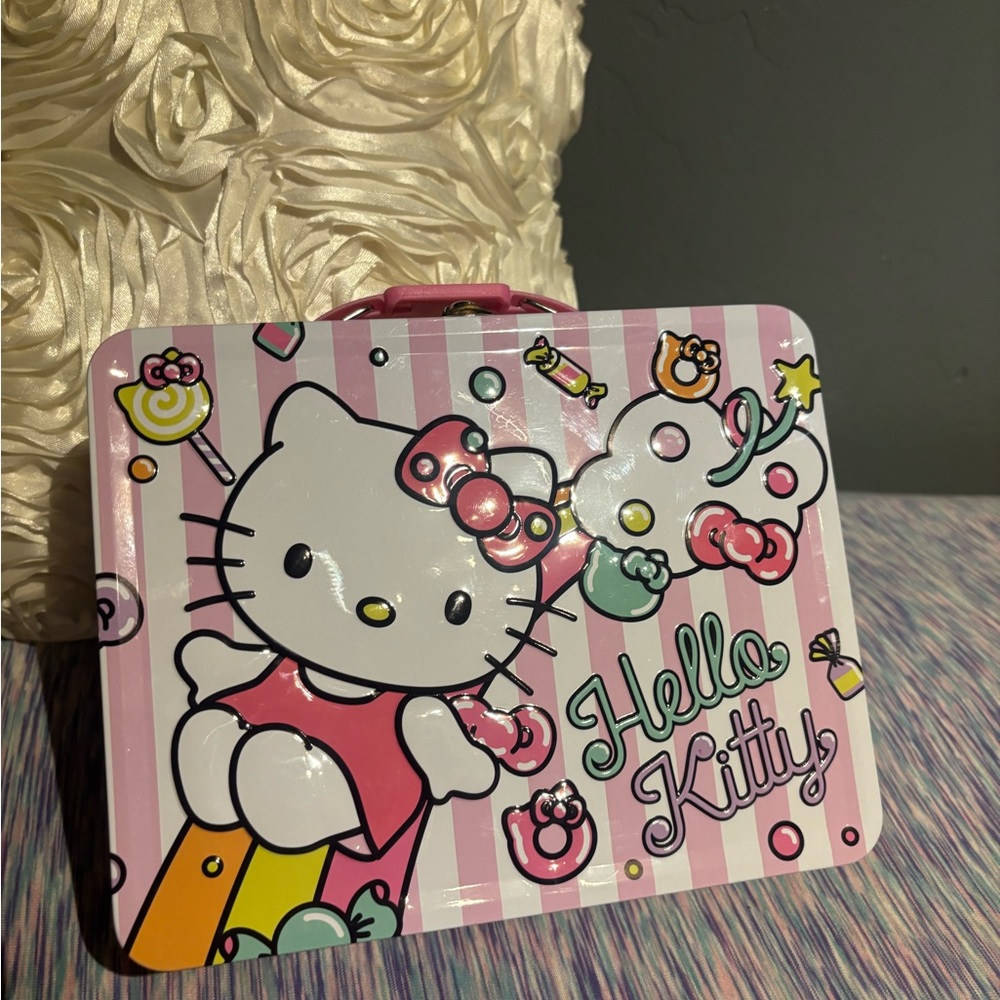 Hello Kitty Pink Striped Lunch Box